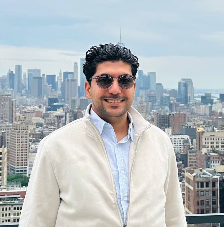 Portrait of Ryan Mowlai